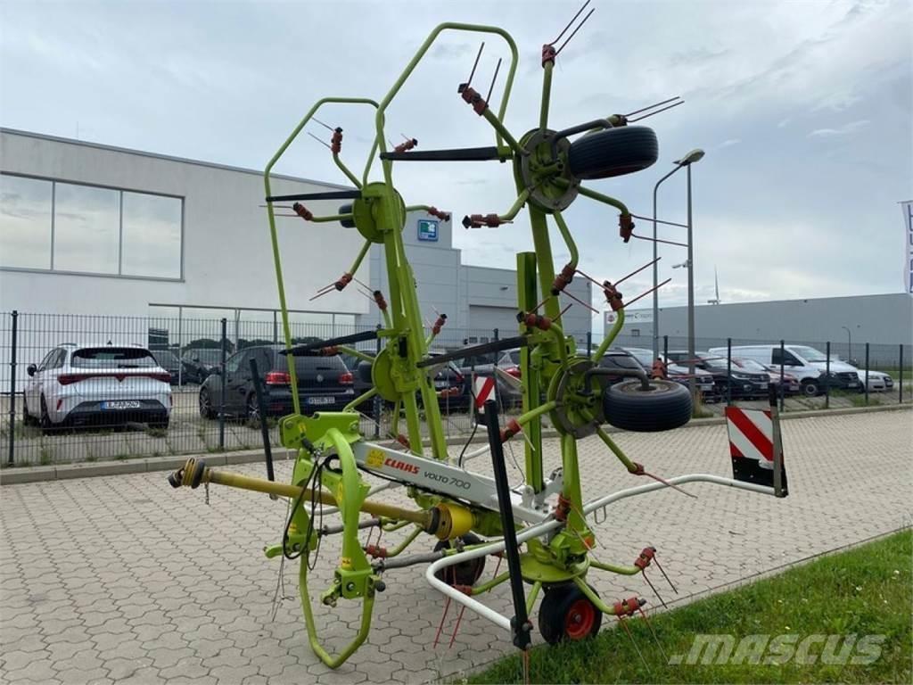 CLAAS VOLTO 700 Ranghinatori