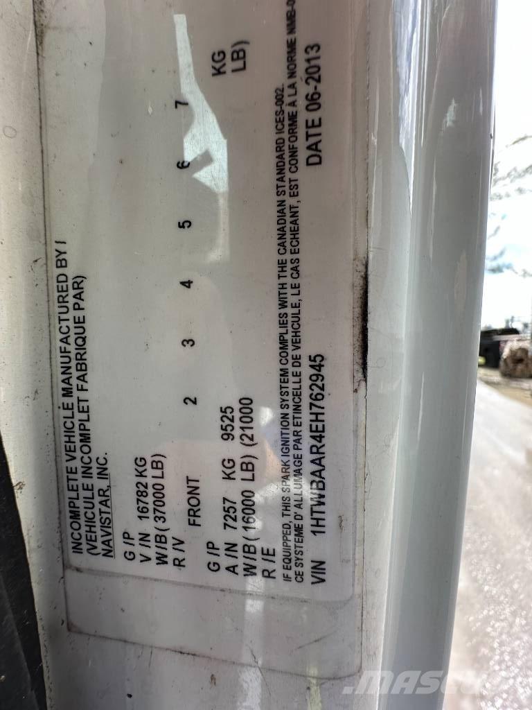 International 7300 Piattaforme autocarrate