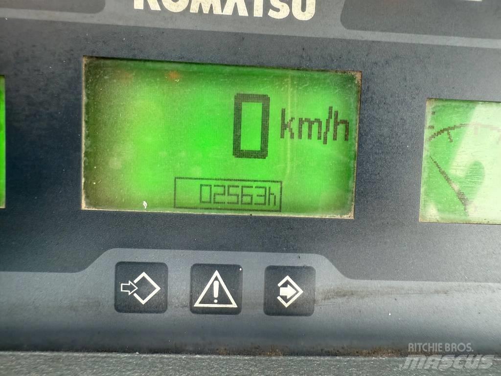 Komatsu WA 100 M-7 Pale gommate