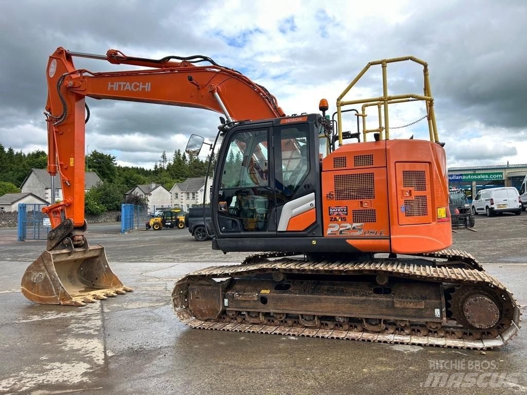 Hitachi ZX225 USLC-7 Escavatori cingolati