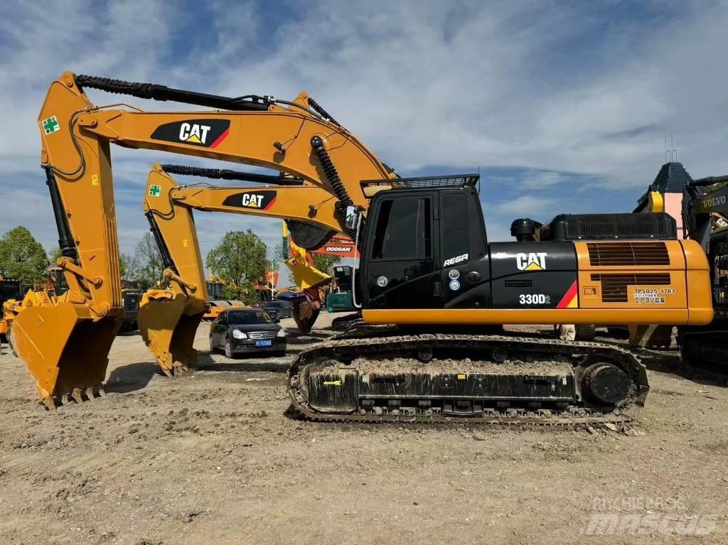 CAT 330 D2 Escavatori medi 7t - 12t