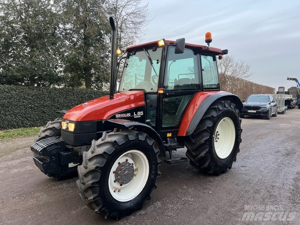 New Holland L 85 DT Trattori