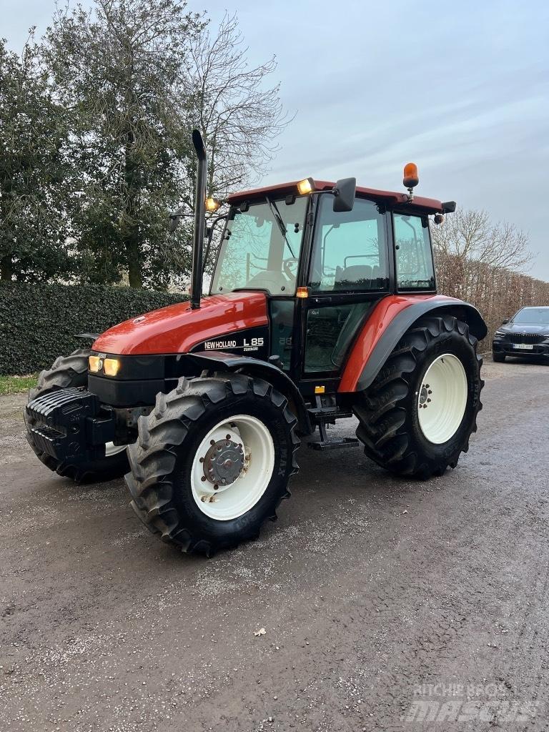 New Holland L 85 DT Trattori