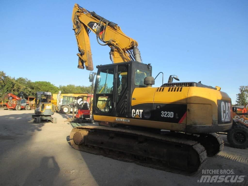 CAT 323 D L Escavatori cingolati