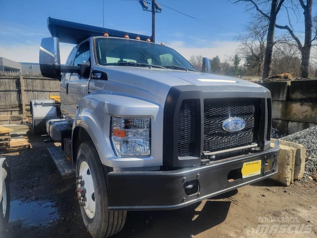 Ford F750 Camion con gancio di sollevamento