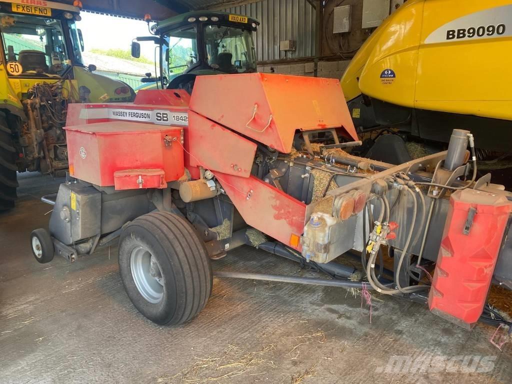 Massey Ferguson 1842 Presse quadre