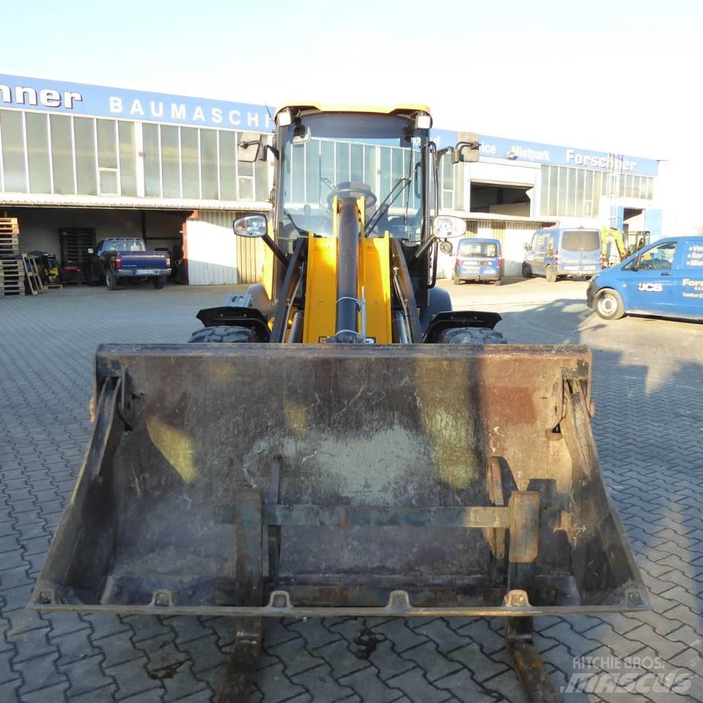 JCB 409 SV Pale gommate