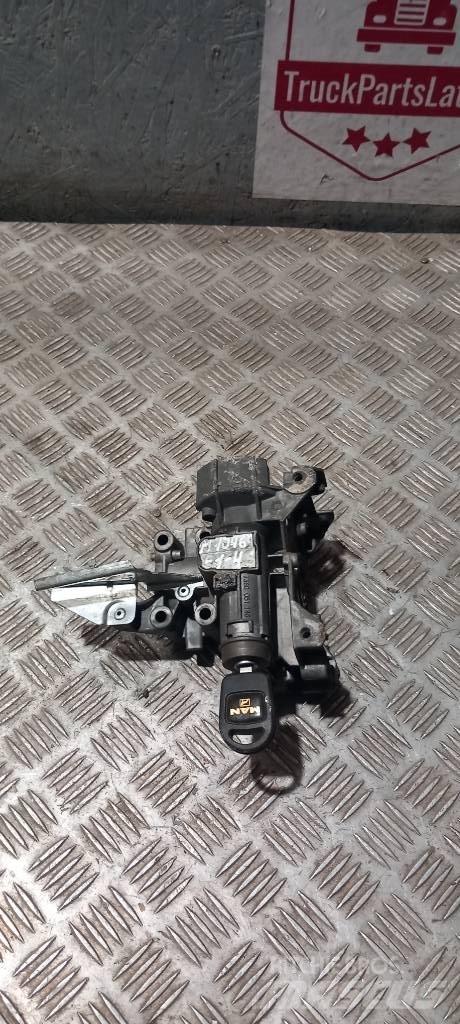 MAN TGX   7360051146 Cabine e interni