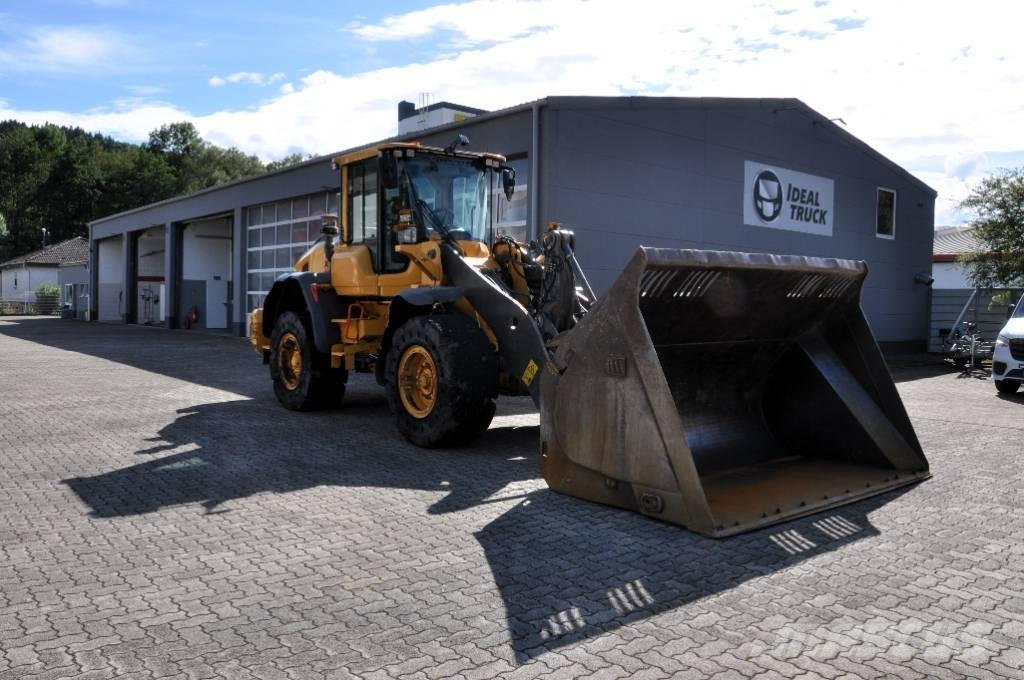Volvo L90H Long Boom Pale gommate