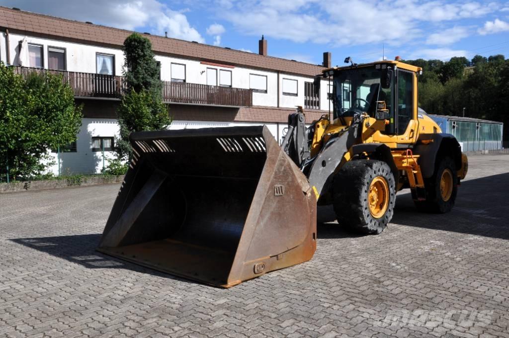 Volvo L90H Long Boom Pale gommate