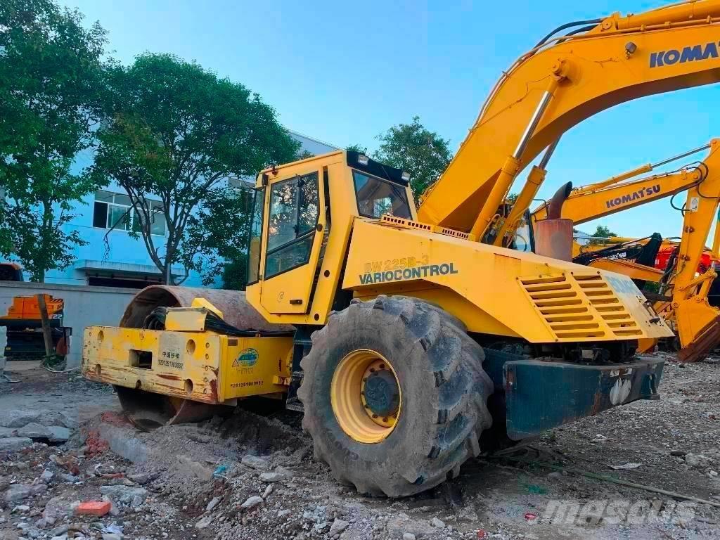 Bomag BW 225 D-3 Rulli a doppio tamburo