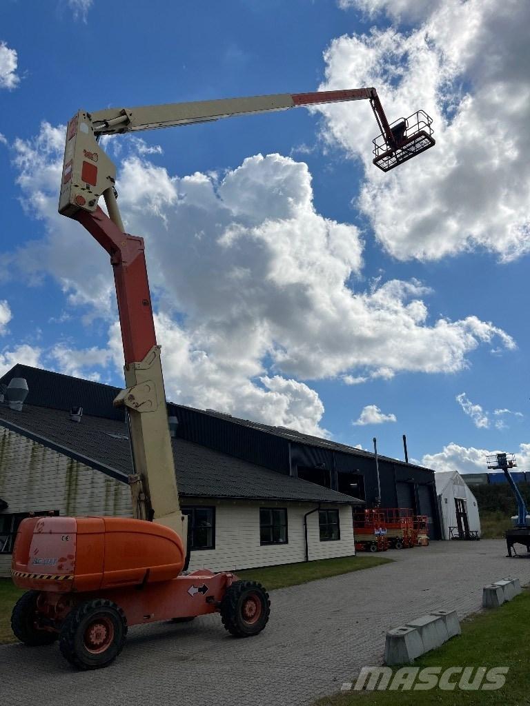 JLG 800 AJ Piattaforme a braccio articolato
