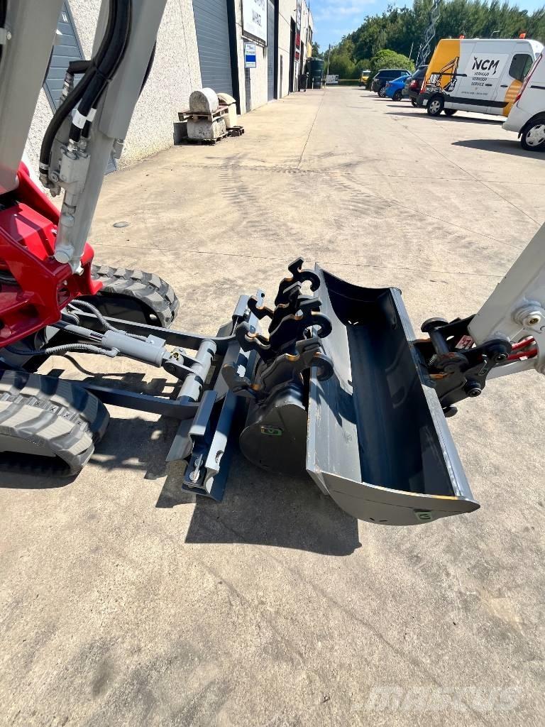 Takeuchi TB 225 Miniescavatori