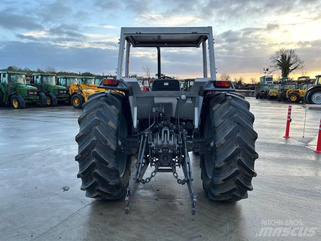 Massey Ferguson 390 Trattori