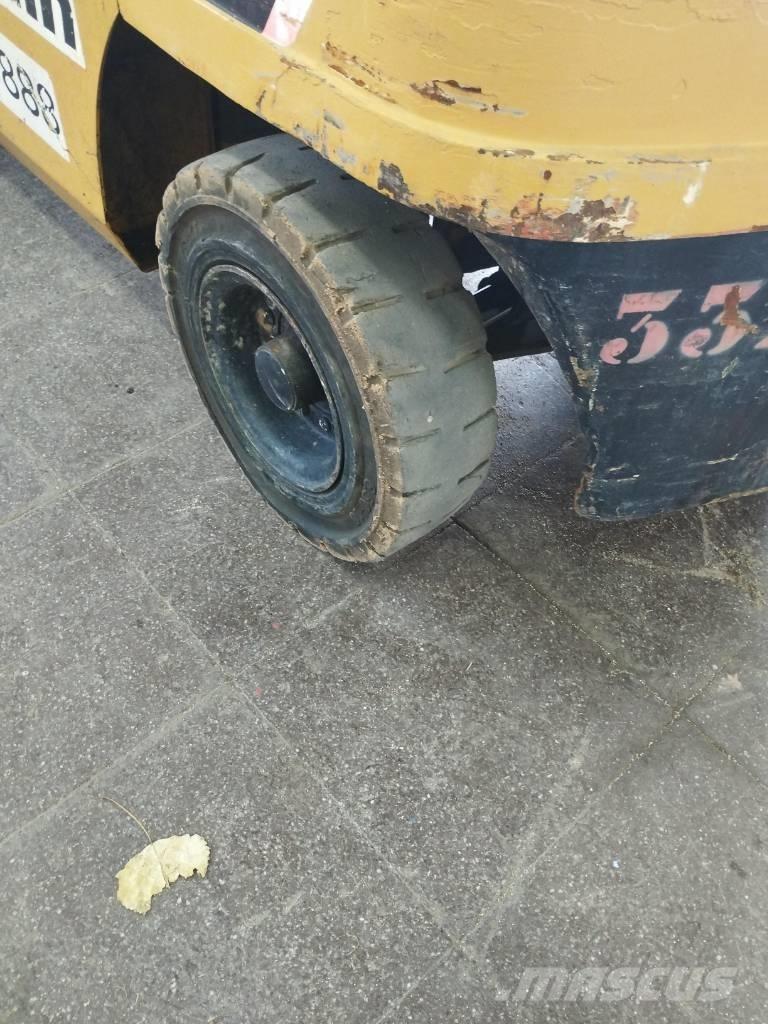CAT DP 30 NT Carrelli elevatori diesel