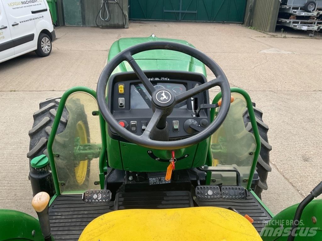 John Deere 5050E Trattori
