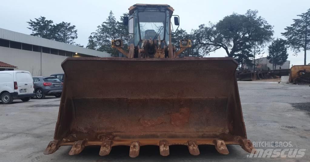 Komatsu WA500-1 Pale gommate