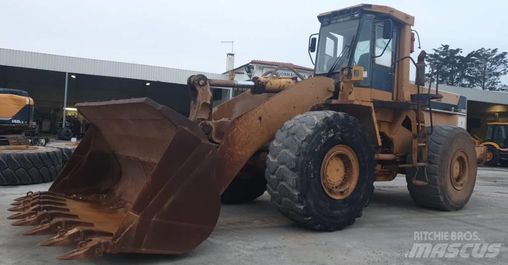 Komatsu WA500-1 Pale gommate