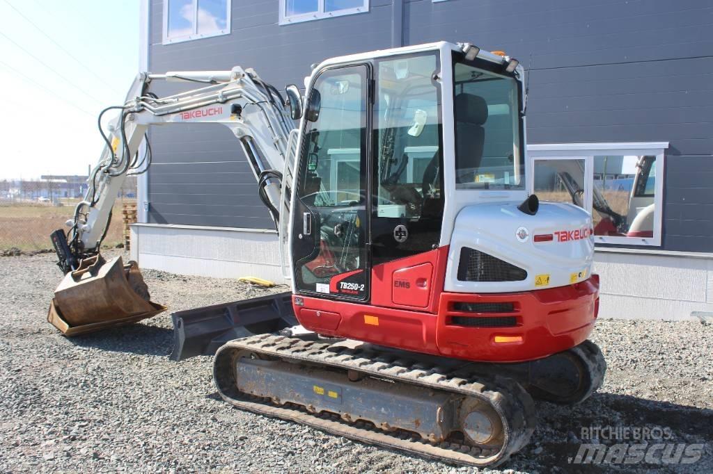 Takeuchi TB 250 Miniescavatori
