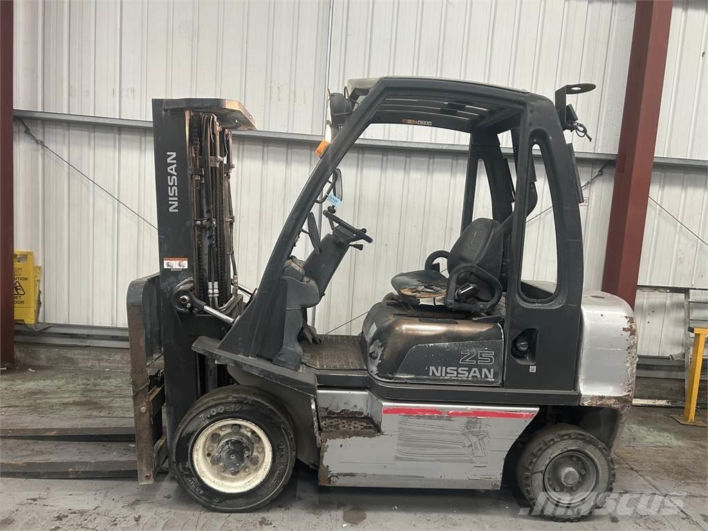 Nissan Y1D2A25Q Carrelli elevatori diesel
