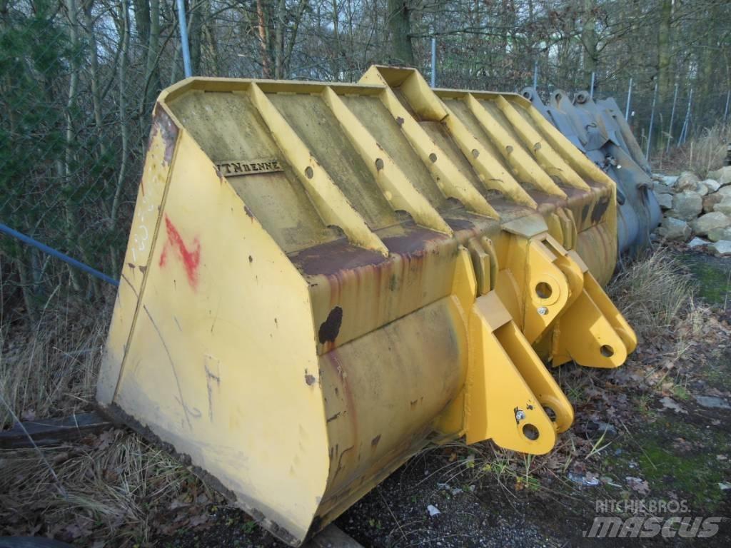 Volvo L 120 Pale gommate