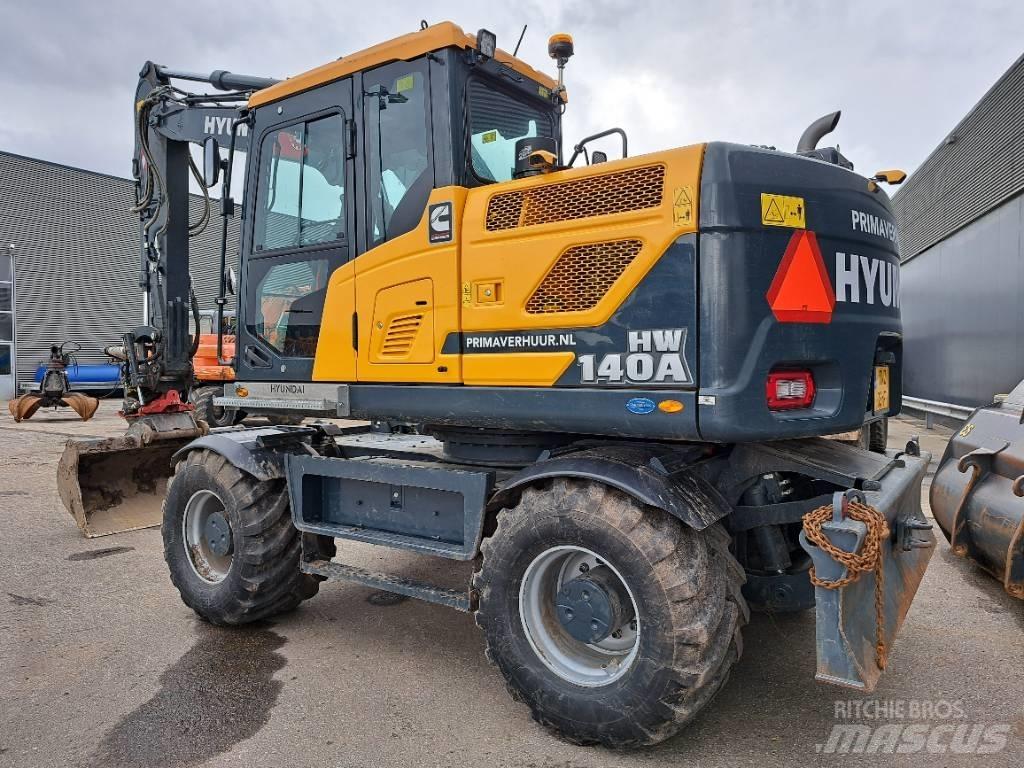 Hyundai HW140A Escavatori gommati