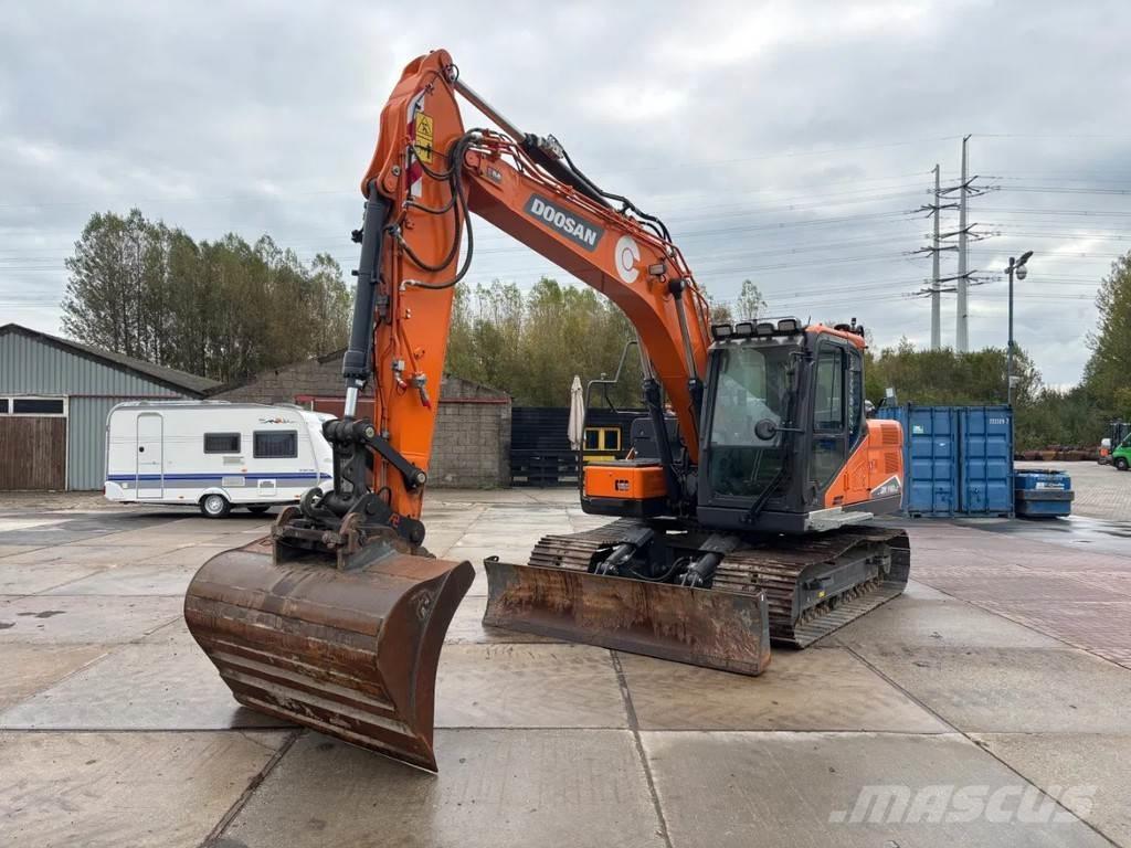 Doosan DX140LC-7 Escavatori cingolati