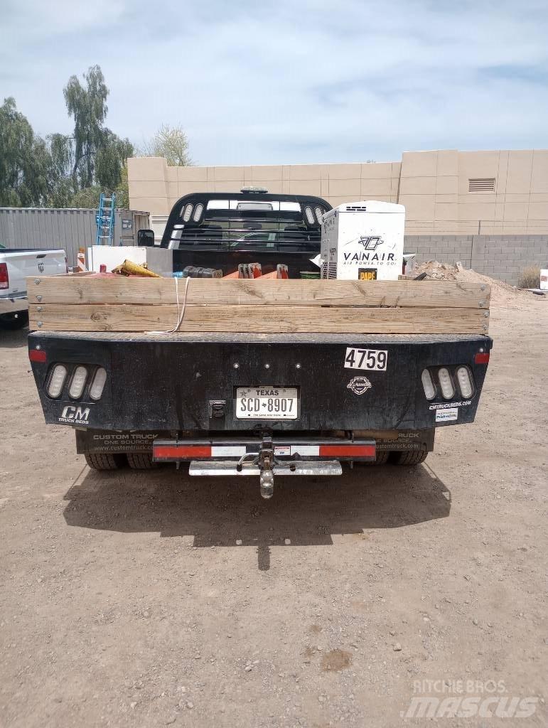 RAM 5500 Camion con sponde ribaltabili