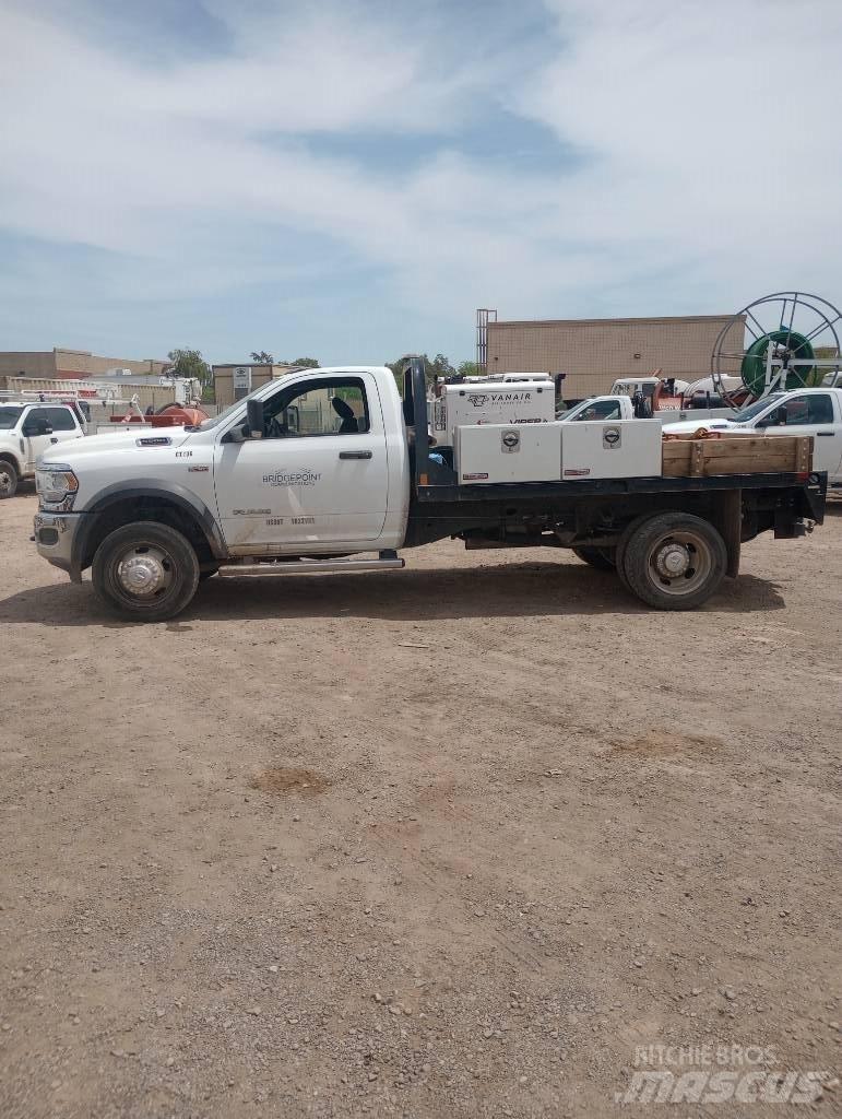 RAM 5500 Camion con sponde ribaltabili