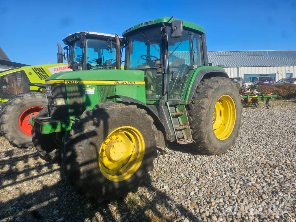 John Deere 6910 Trattori