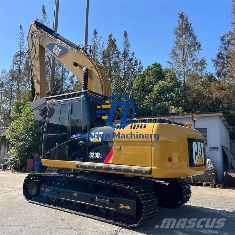 CAT 323D2 Escavatori cingolati