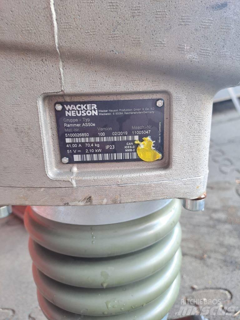 Wacker Neuson AS50e Vibrocostipatore verticale