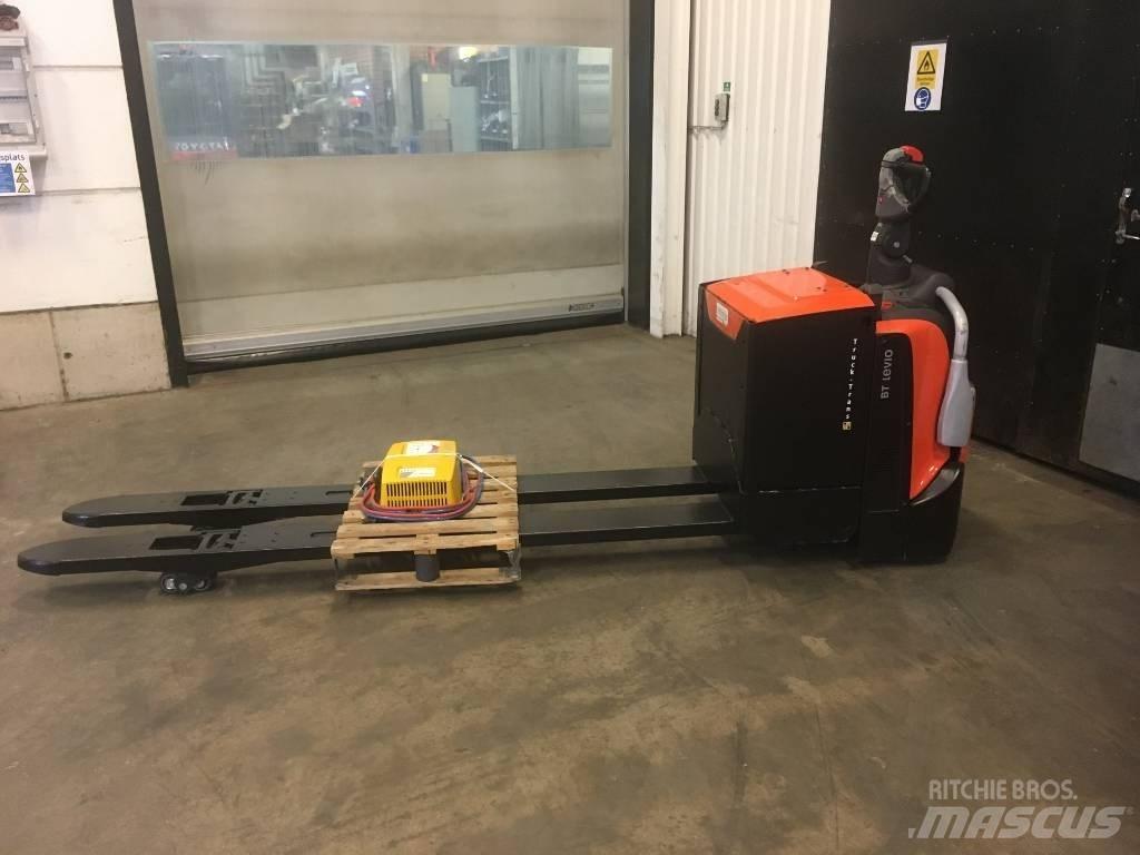 Toyota LPE250 Carrelli elevatori bassi a piattaforma