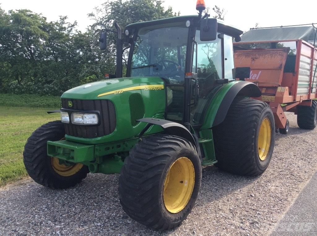 John Deere 5720 Trattori