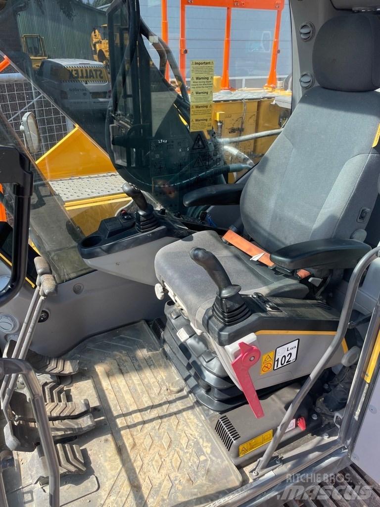 Volvo EC220E Escavatori cingolati