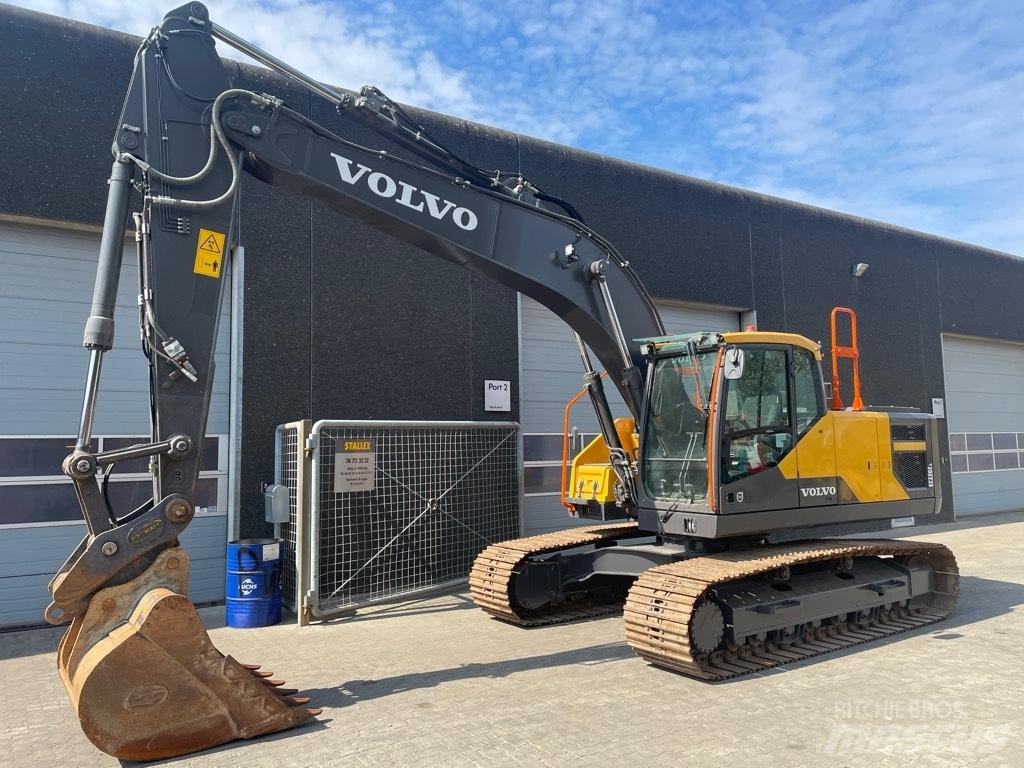 Volvo EC220E Escavatori cingolati