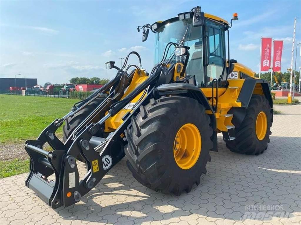 JCB 427 AGRI Pale gommate