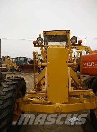 Komatsu GD 661 Motorgraders