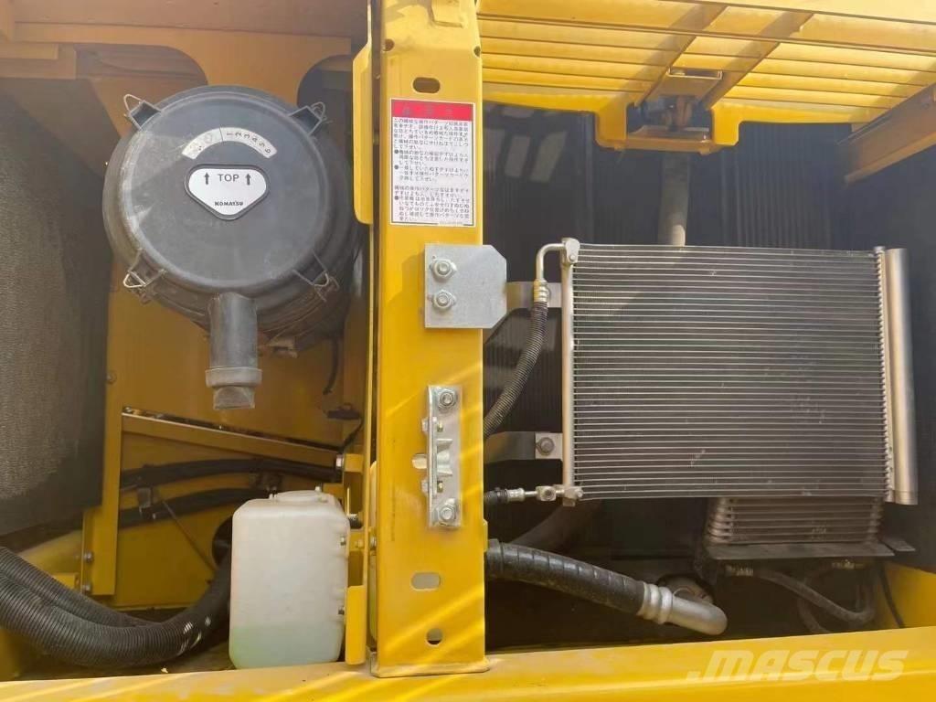 Komatsu PC 200 8N Escavatori cingolati