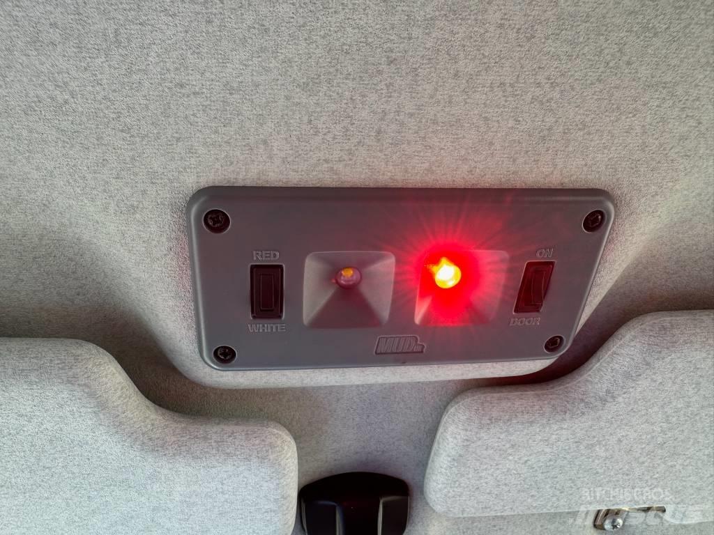 Land Rover Defender Auto