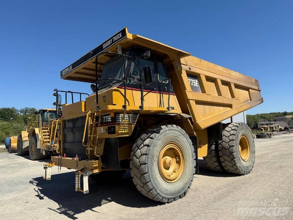 CAT 775 E Dumper a telaio rigido