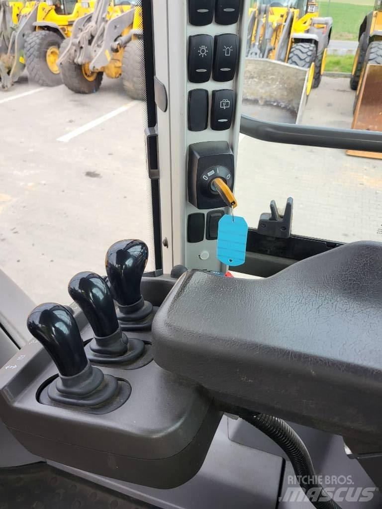 Volvo L 110 H Pale gommate