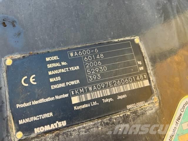 Komatsu WA 600-6 Pale gommate