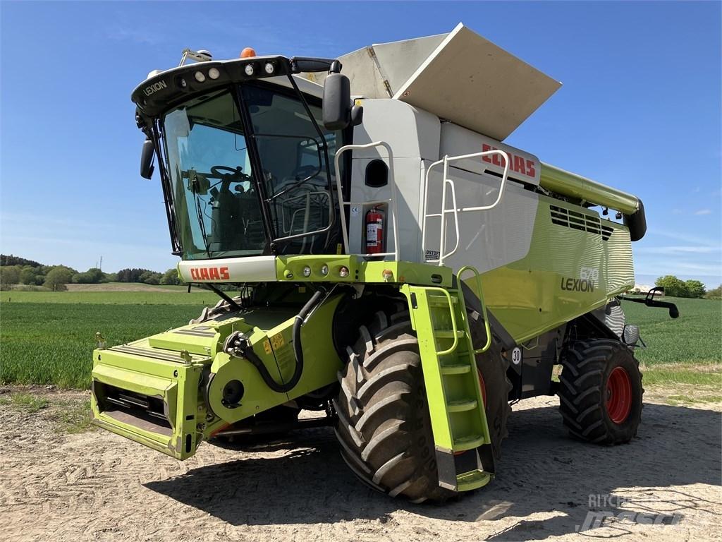 CLAAS Lexion 670 Mietitrebbiatrici