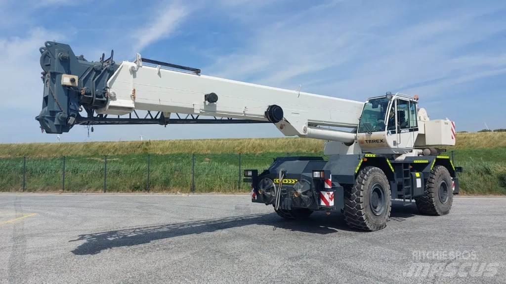Terex A600 Gru per terreni difficili