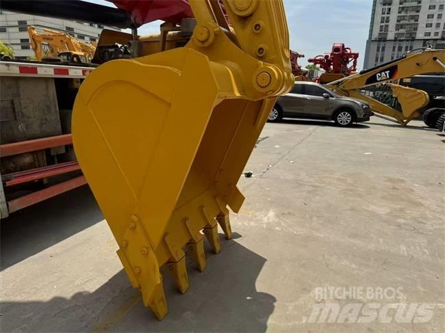 Komatsu PC 220 Escavatori cingolati