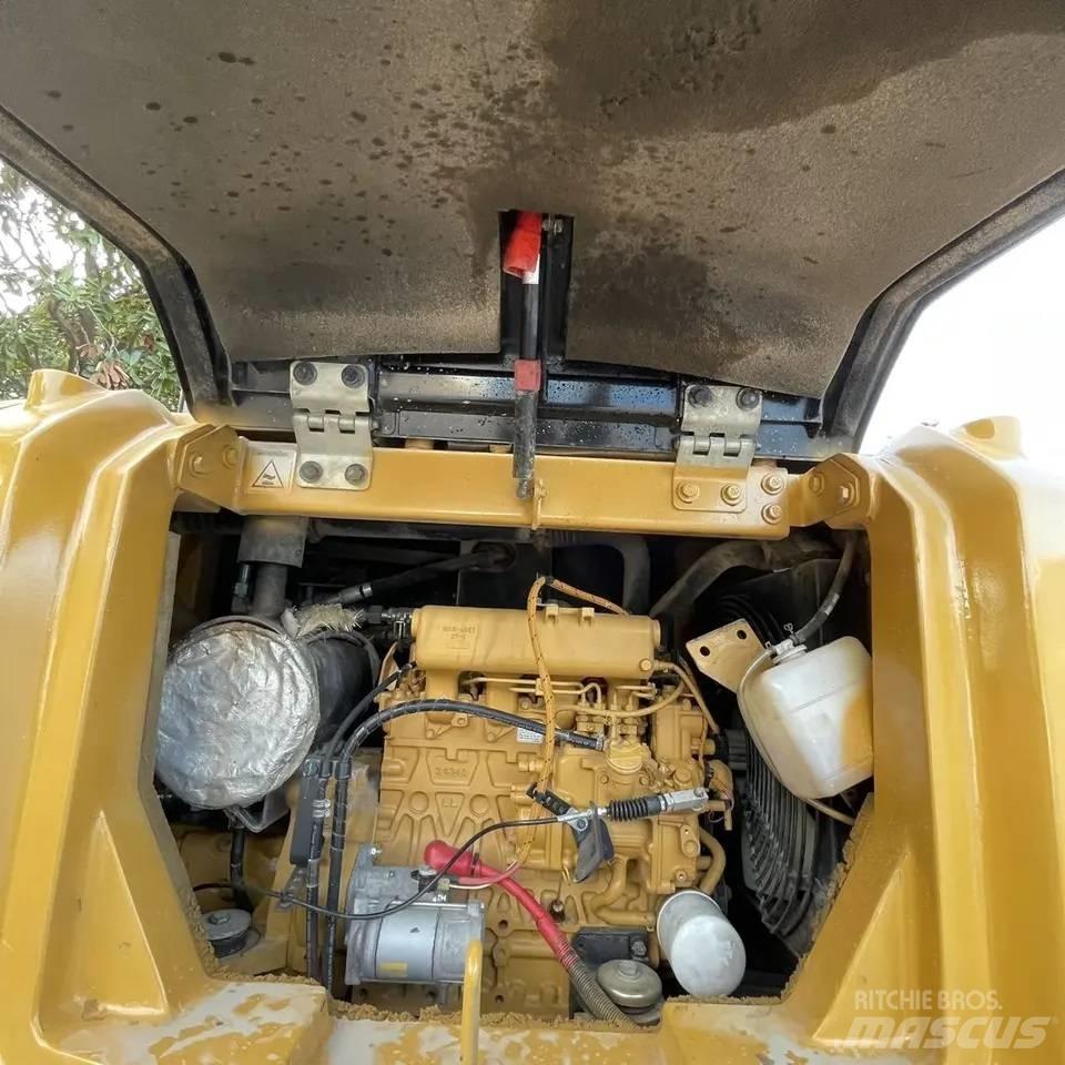 CAT 306E2 Escavatori cingolati