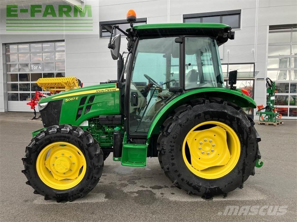 John Deere 5067E Trattori