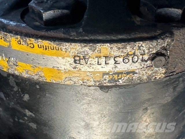 SkyJack SJ 8831 Piattaforme a pantografo