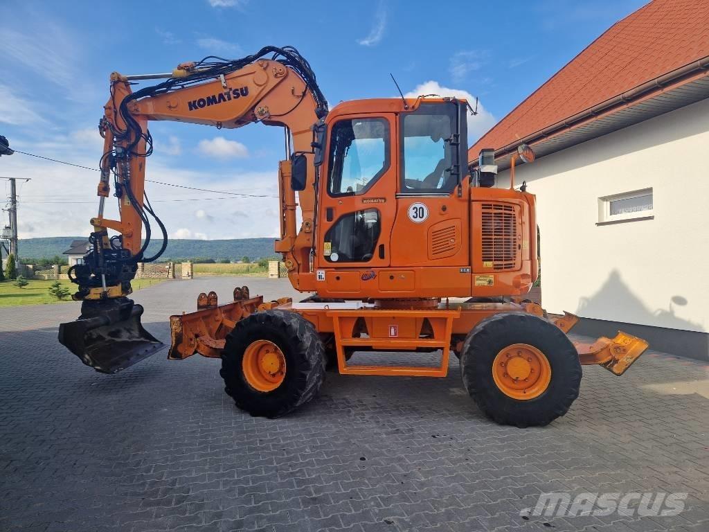 Komatsu PW110 Escavatori gommati
